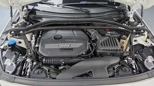 BMW 1 Series (F40) 120i M 2021 6