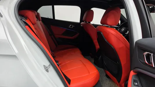 BMW 1 Series (F40) 120i M 2021 11
