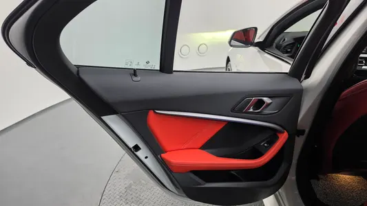 BMW 1 Series (F40) 120i M 2021 25