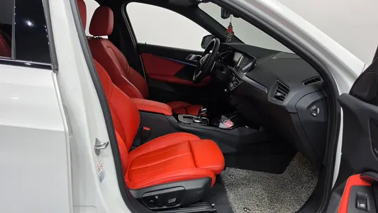 BMW 1 Series (F40) 120i M 2021 26