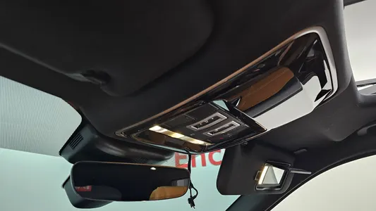 Land Rover 레인지로버 벨라 3.0 D300 R- HSE 2018 18