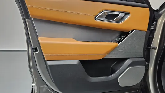 Land Rover 레인지로버 벨라 3.0 D300 R- HSE 2018 24
