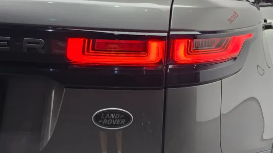 Land Rover 레인지로버 벨라 3.0 D300 R- HSE 2018 23
