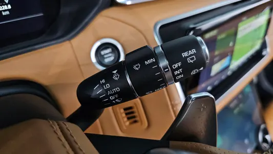 Land Rover 레인지로버 벨라 3.0 D300 R- HSE 2018 28
