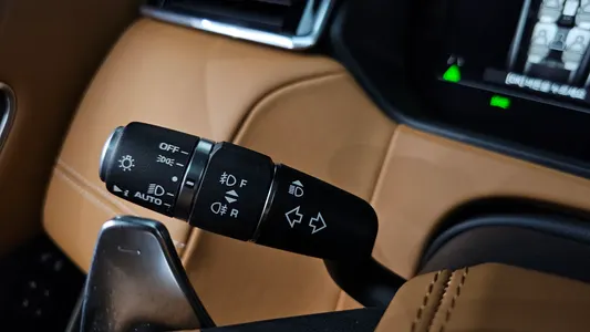 Land Rover 레인지로버 벨라 3.0 D300 R- HSE 2018 30