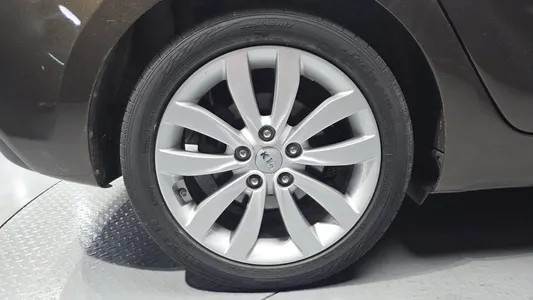 Kia 카렌스 2.0 LPi 2013 5
