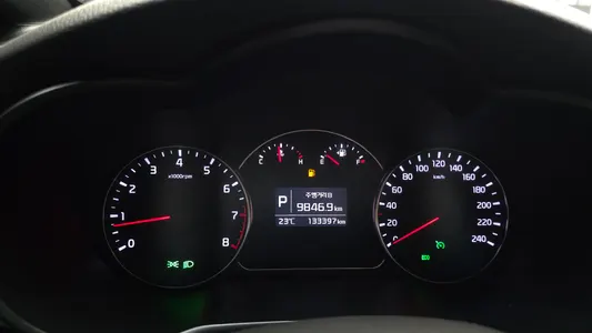 Kia 카렌스 2.0 LPi 2013 8