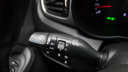 Kia 카렌스 2.0 LPi 2013 17