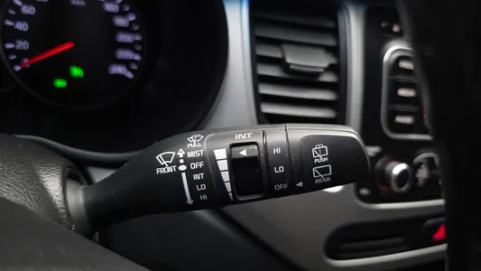 Kia 카렌스 2.0 LPi 2013 18