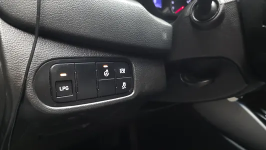 Kia 카렌스 2.0 LPi 2013 19