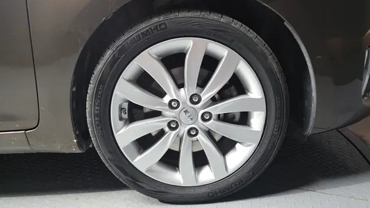 Kia 카렌스 2.0 LPi 2013 21