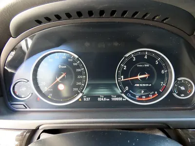 BMW 5 Series (F10) 528i 2014 9