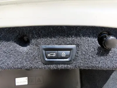 BMW 5 Series (F10) 528i 2014 16