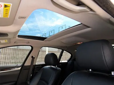 BMW 5 Series (F10) 528i 2014 17