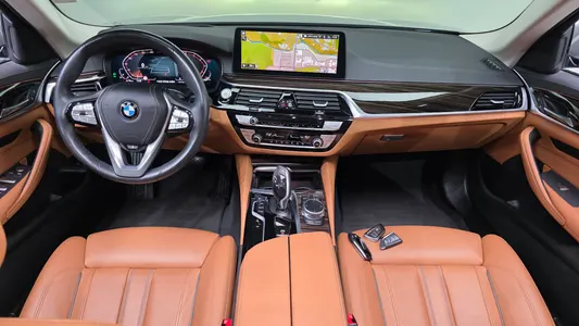 BMW 5 Series (G30) 520i 2021 6