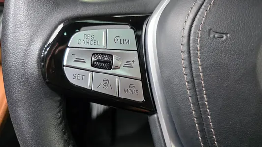 BMW 5 Series (G30) 520i 2021 18
