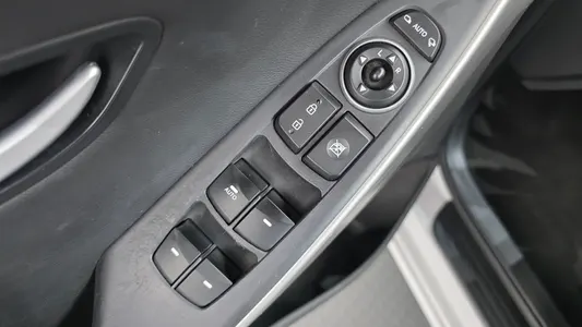 Hyundai i30() 1.6 GDI PYL 2013 11