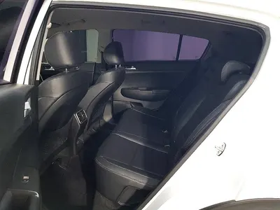 Kia 4 1.7 2WD 2016 9
