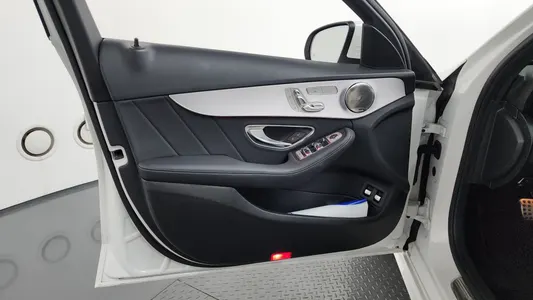 Mercedes-Benz C-Class W205 C300e 4MATIC AMG Line 2020 24