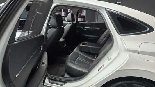 Hyundai (DN8) 2.0 2019 12