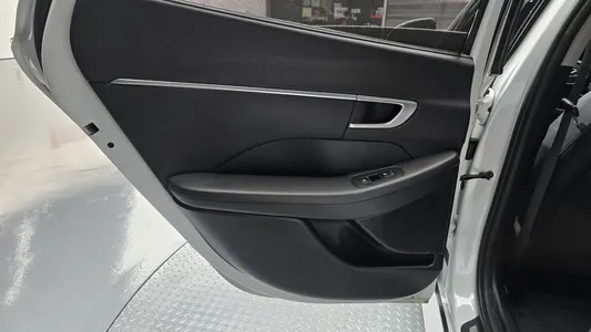 Hyundai (DN8) 2.0 2019 25