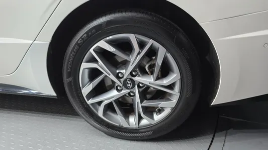 Hyundai (DN8) 2.0 2019 21