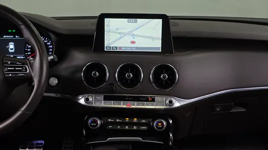 Kia Stinger 2.2 AWD 2019 14
