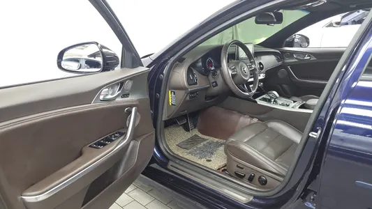 Kia Stinger 2.2 AWD 2019 10