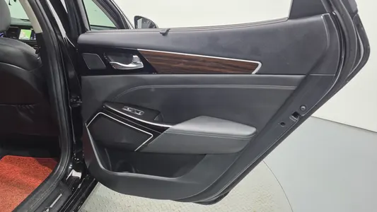 Kia K7 2019 25