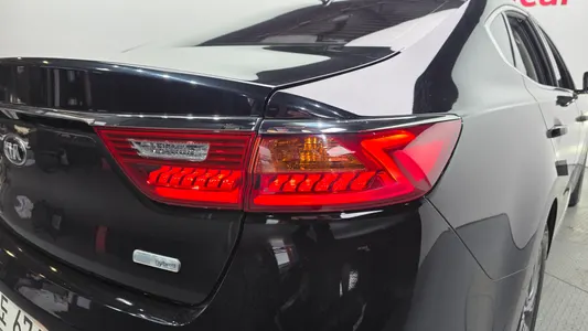 Kia K7 2019 23