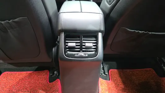 Kia K7 2019 34