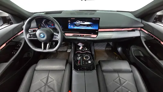 BMW 5 Series (G60) 530e M 2026 7
