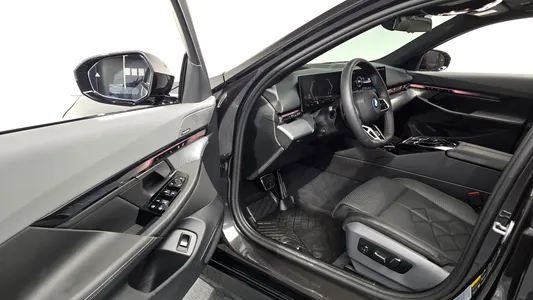 BMW 5 Series (G60) 530e M 2026 10