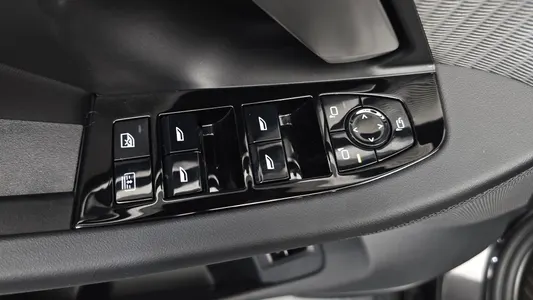 BMW 5 Series (G60) 530e M 2026 20