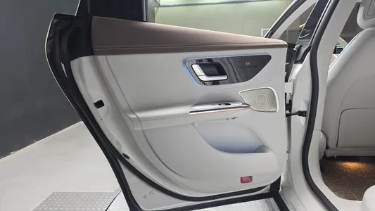 Mercedes-Benz EQE V295 EQE350+ 2023 25