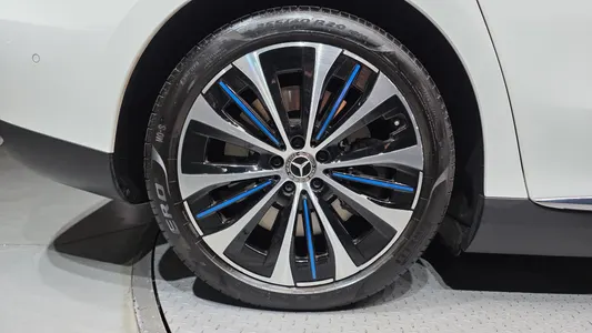 Mercedes-Benz EQE V295 EQE350+ 2023 21