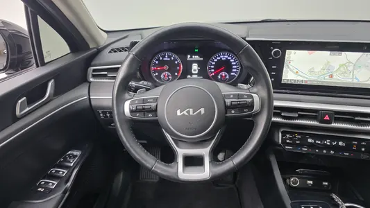 Kia K5 3 2.0 2022 13