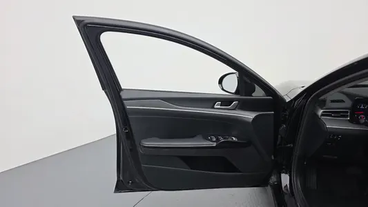 Kia K5 3 2.0 2022 24