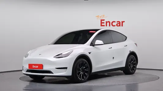 Tesla Y AWD 2024