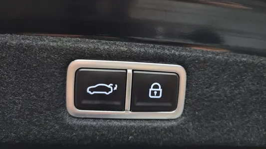 Hyundai (GN7) 2.5 2WD 2023 19