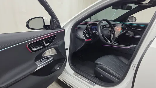 Mercedes-Benz E-Class W214 E450 4MATIC 2024 9