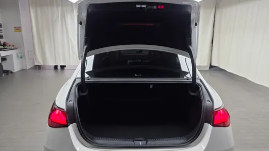 Mercedes-Benz E-Class W214 E450 4MATIC 2024 19