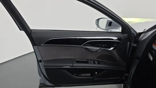 Audi A8 (D5) 50 TDI 2023 24