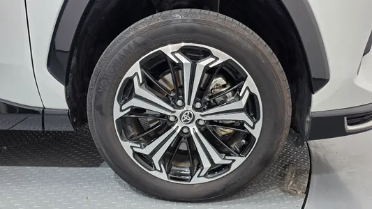 Toyota RAV4 5 2.5 4WD PHEV XSE 2025 21