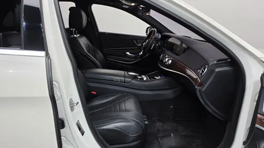 Mercedes-Benz S-Class W222 S560L 4MATIC 2018 26