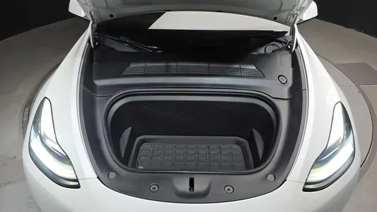 Tesla Y RWD 2021 6