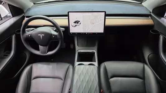 Tesla Y RWD 2021 7