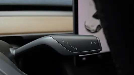 Tesla Y RWD 2021 9
