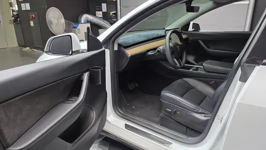 Tesla Y RWD 2021 10