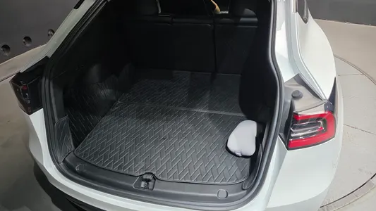 Tesla Y RWD 2021 29